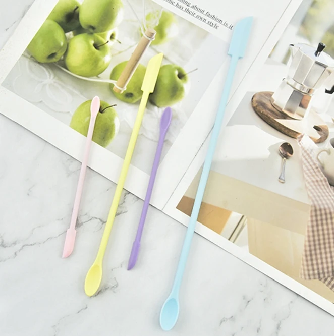 Spatule en silicone à manche l - Kitchen Gadgets Under 100 avis et prix